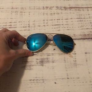 Blue ray-bans